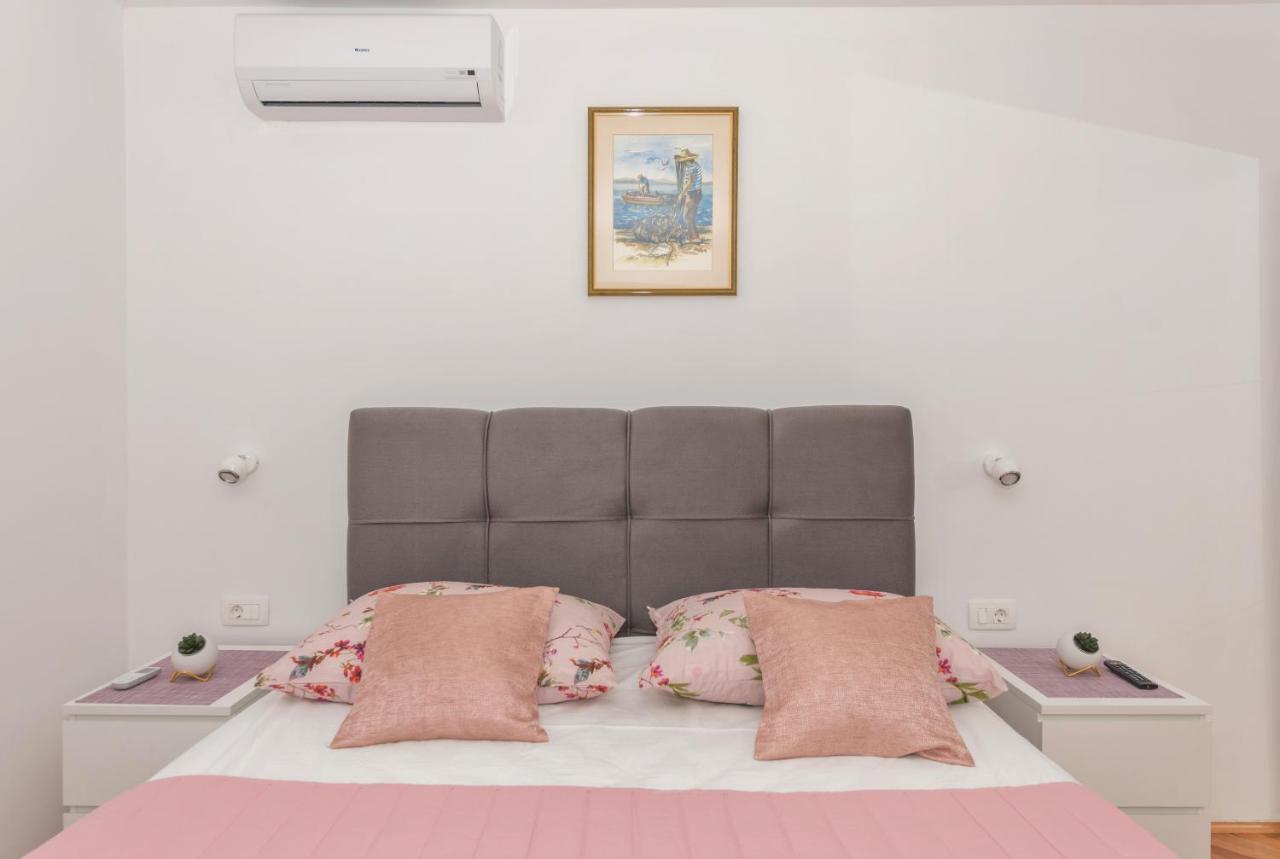 Apartment Strawberry Makarska Esterno foto