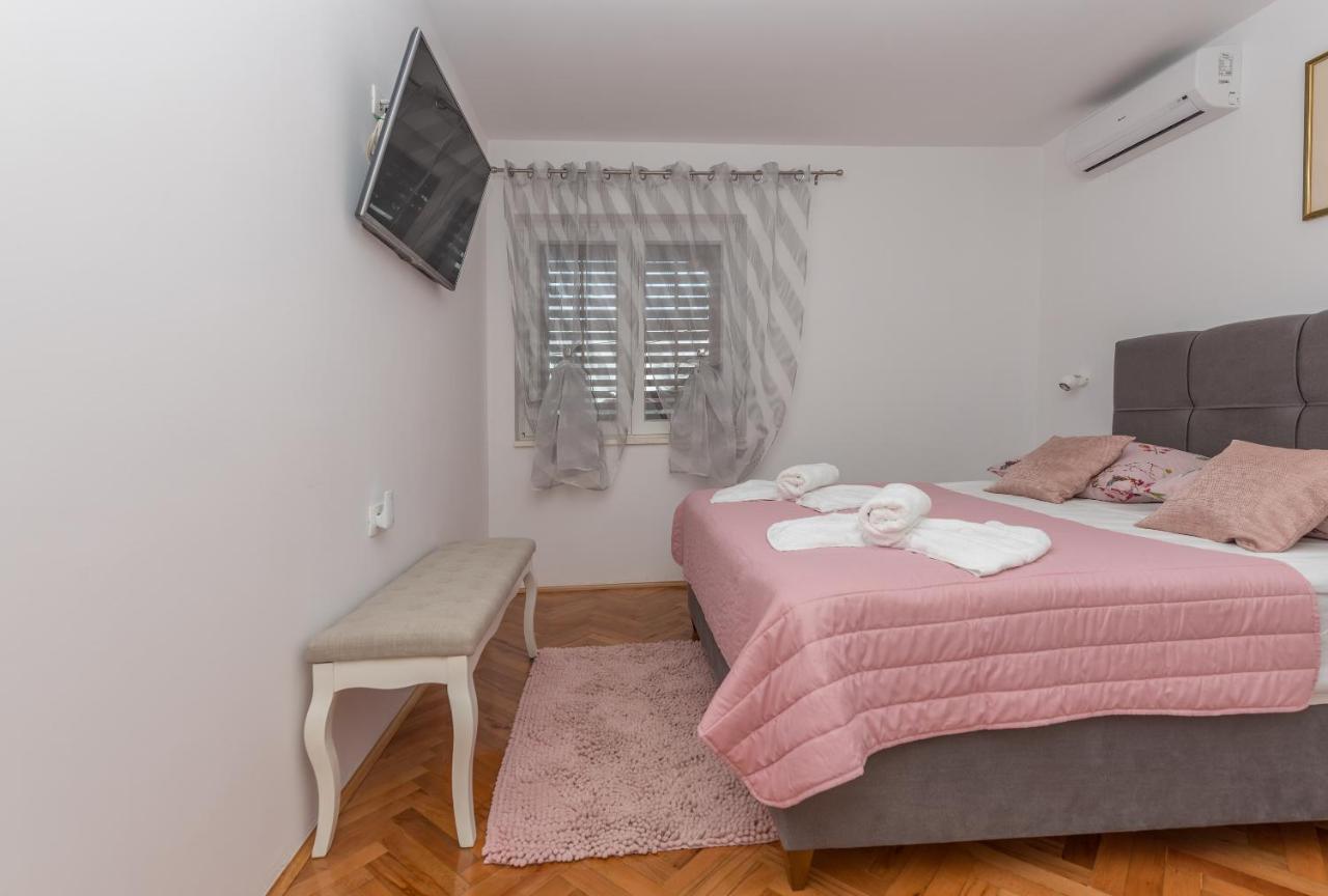 Apartment Strawberry Makarska Esterno foto