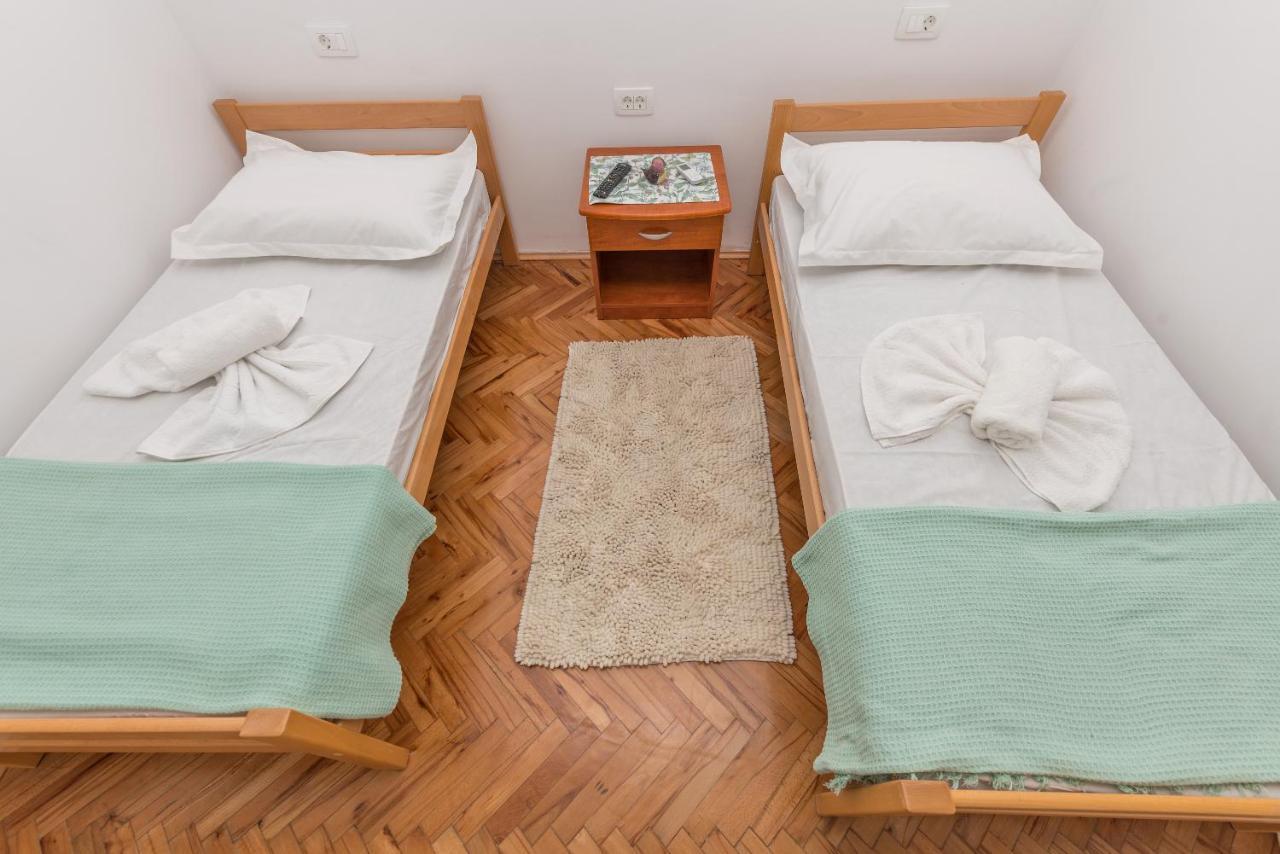 Apartment Strawberry Makarska Esterno foto