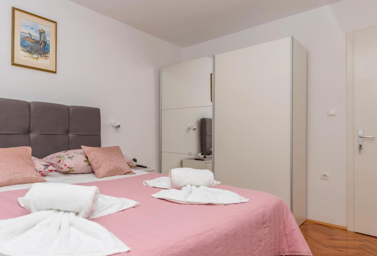Apartment Strawberry Makarska Esterno foto
