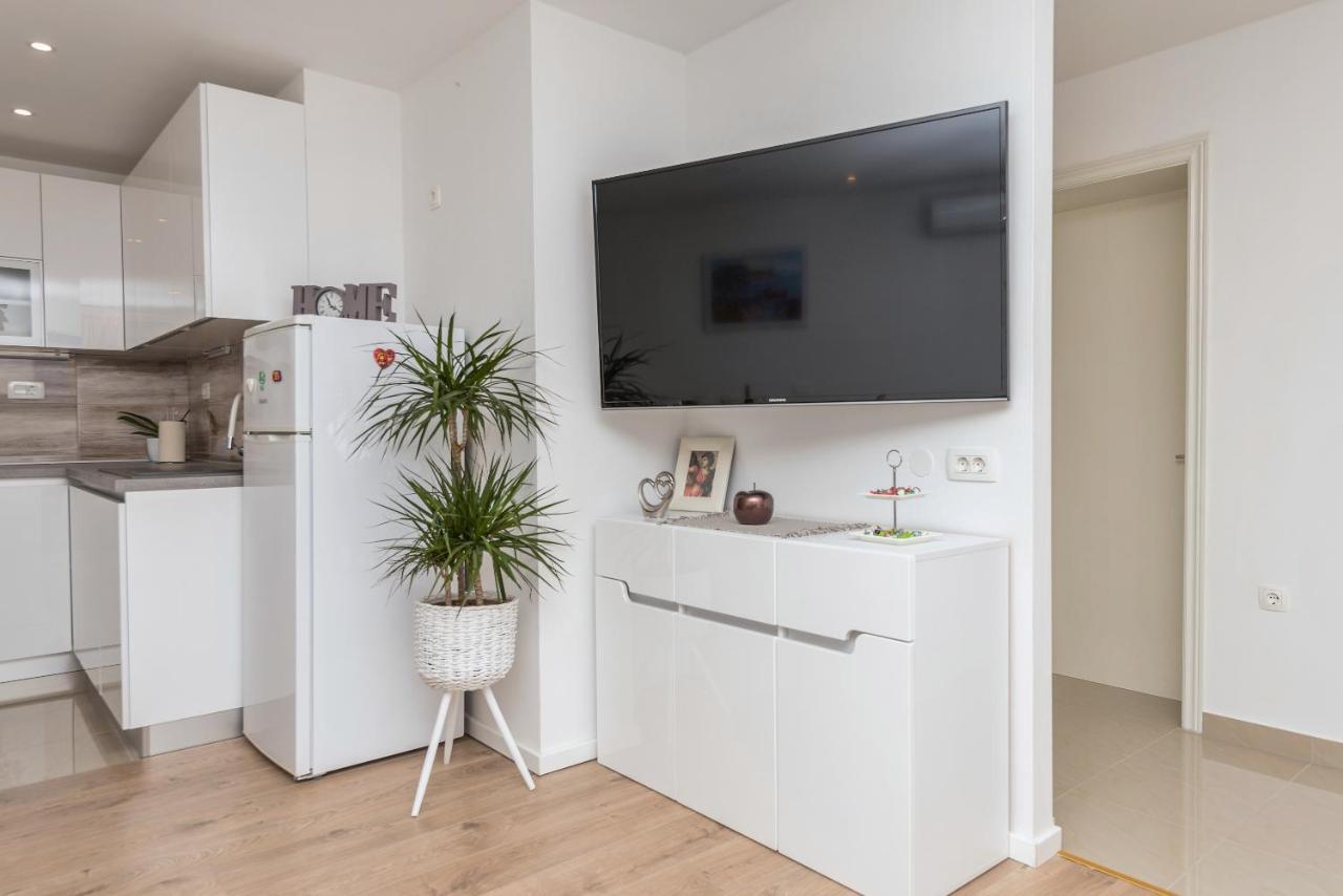 Apartment Strawberry Makarska Esterno foto