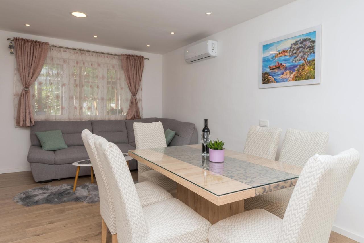 Apartment Strawberry Makarska Esterno foto